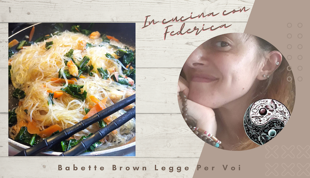 In Cucina: spaghetti di soia con gamberoni e verdure